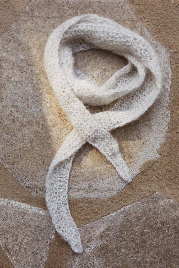 le petit scarf pearl grey